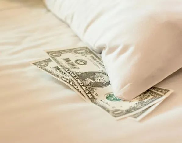 美国公布各州小费费率排行榜：富裕州民众太吝啬