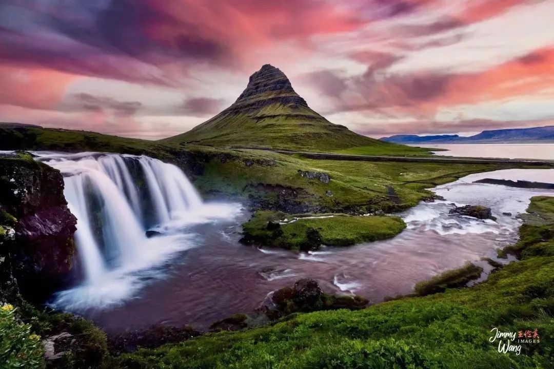 畅游冰岛（上）：教堂神奇，文化迥异；首都袖珍，天线朝下；山岛耸峙，浪漫传奇；大疆迷航，不说再见