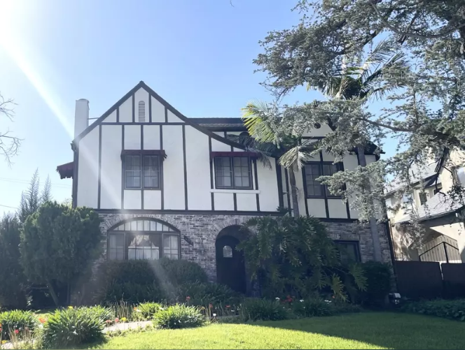 中国买家涌入美国房市！现金抢房，南加州成首选！