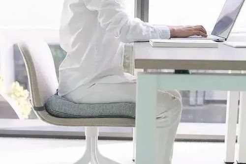 研究称每坐1小时平均寿命缩短22分钟 你每天坐多久？