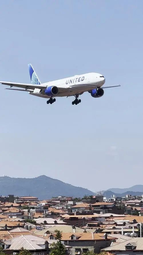 美联航5月启用Starlink高速Wi-Fi航班 年底前完成300架升级