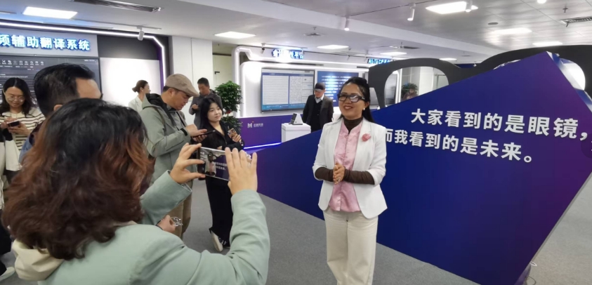 数十家境内外媒体走进广西南宁：感知人工智能等产业发展“脉搏”